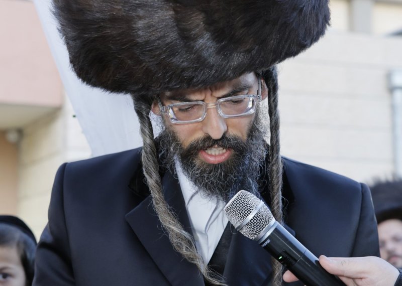 א.ה וב. מיכאלי