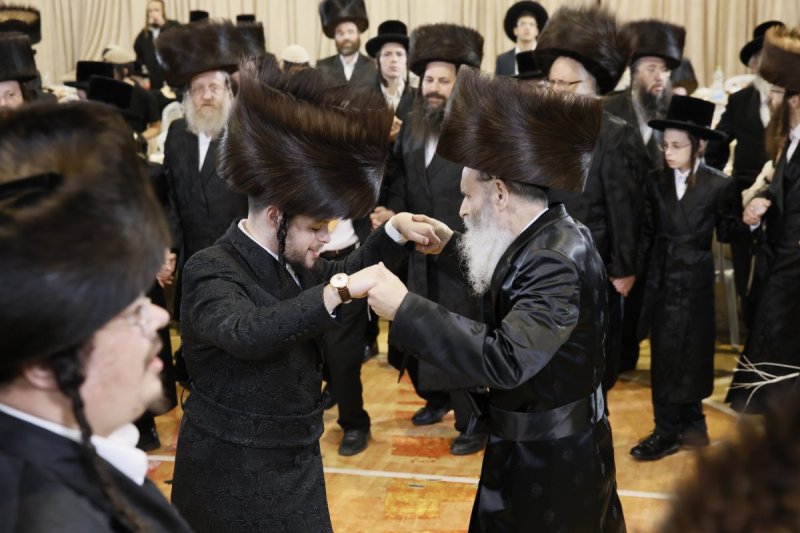 א.ה וב. מיכאלי
