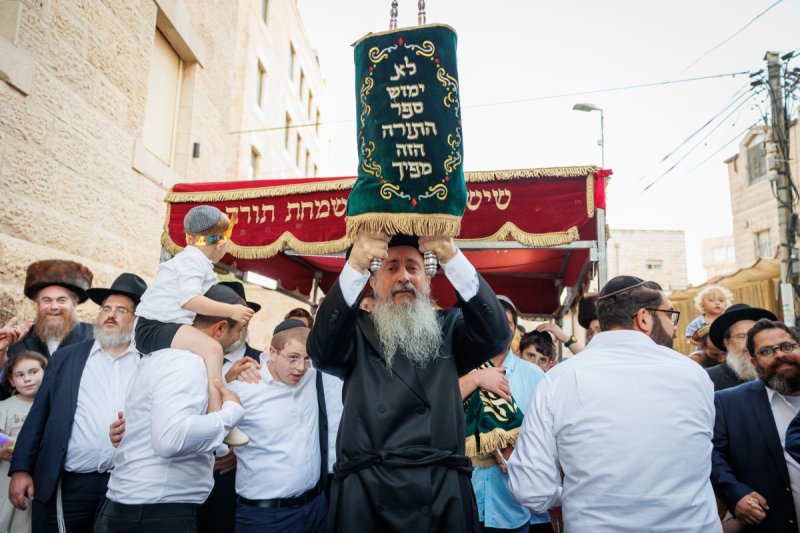 דניאל נפוסי