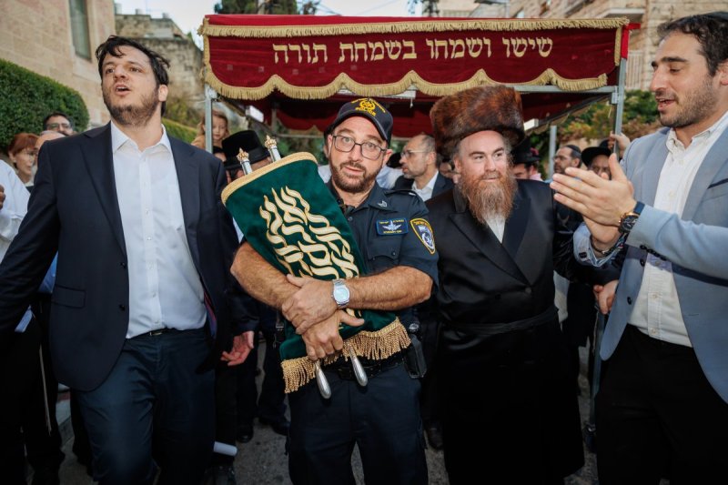 דניאל נפוסי