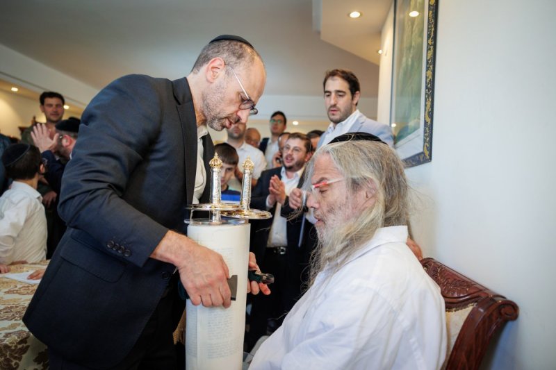 דניאל נפוסי