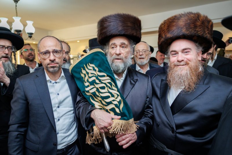 דניאל נפוסי