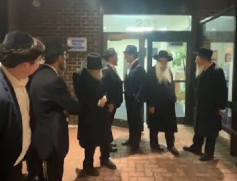 באדיבות המצלם