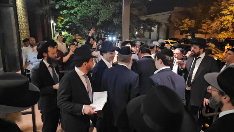 באדיבות המצלם