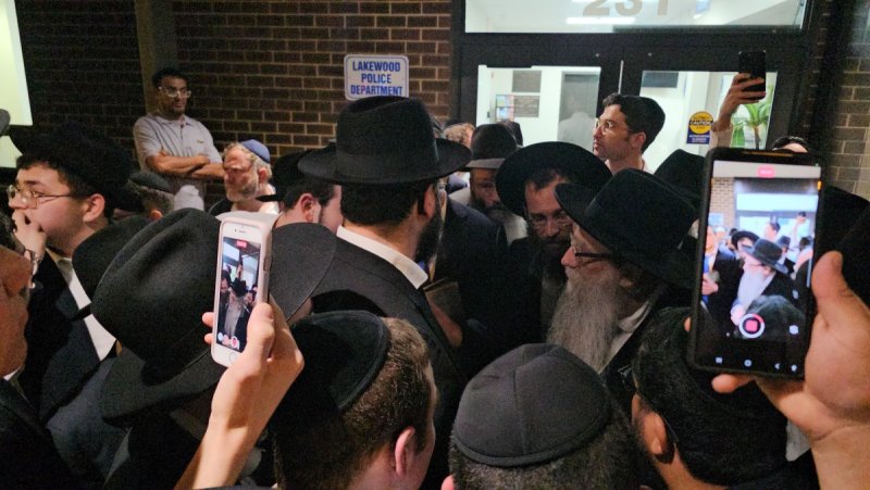 באדיבות המצלם