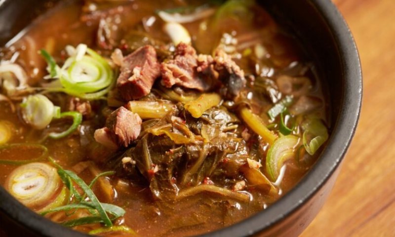 מתכננים סעודת פורים בבית? הנה כמה מתכונים בשריים שיעשו לכם שמח!