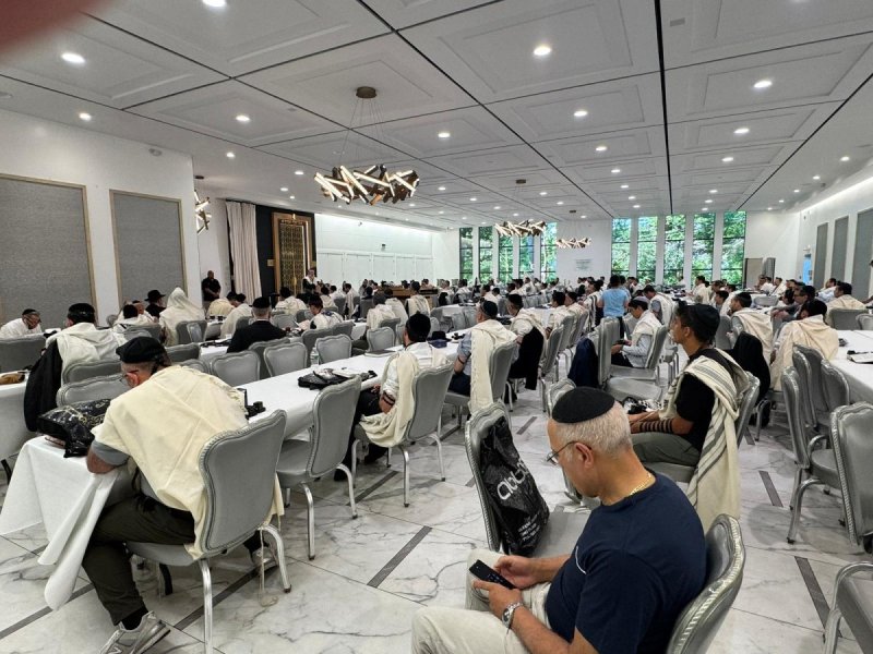 באדיבות המצלם