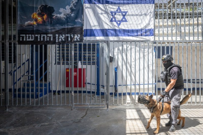 חיים גולדברג, פלאש 90