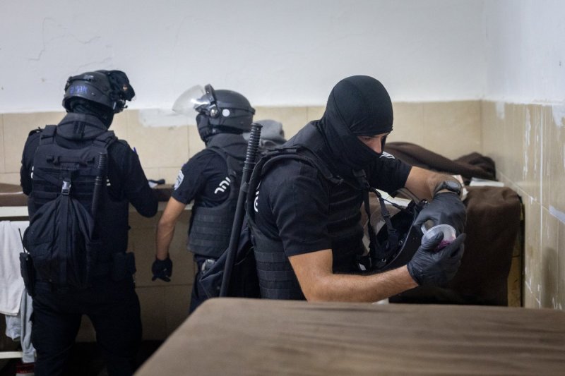 חיים גולדברג, פלאש 90