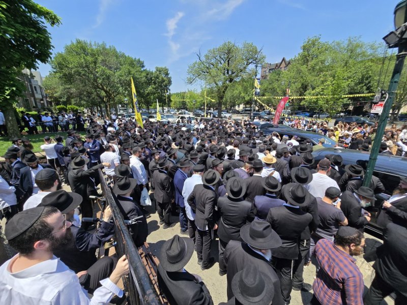 יוסי קורנט, חב"ד מתעדכנים