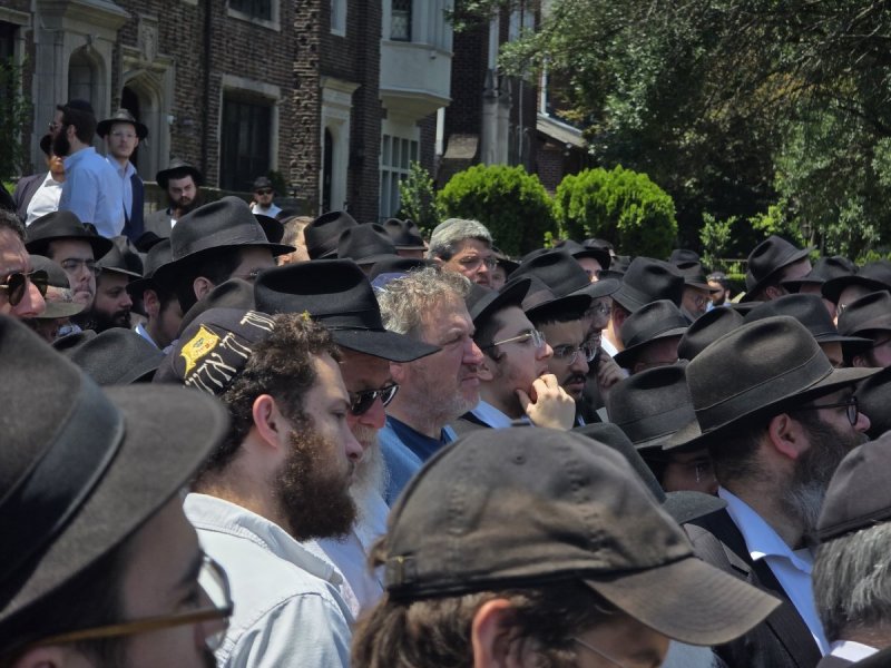 יוסי קורנט, חב"ד מתעדכנים