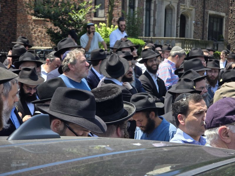 יוסי קורנט, חב"ד מתעדכנים