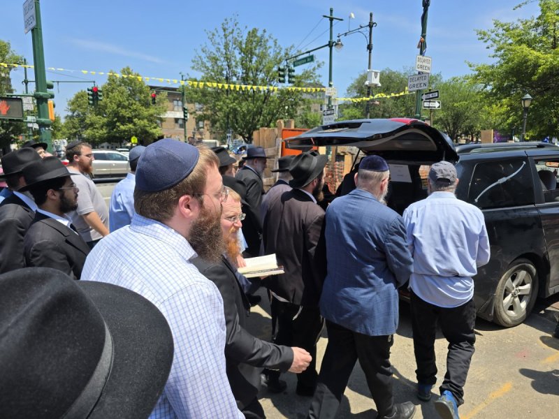 יוסי קורנט, חב"ד מתעדכנים