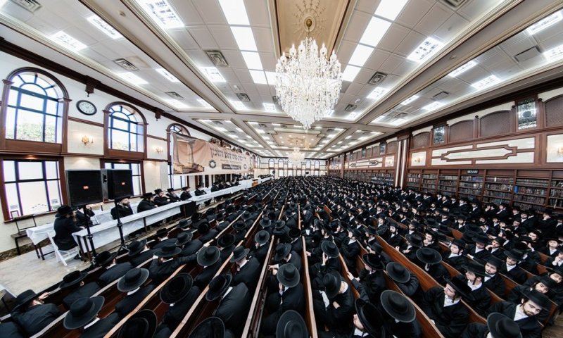 עוצמה בסאטמר: האדמו"ר פתח את זמן חורף ל- 1700 בחורי הישיבות