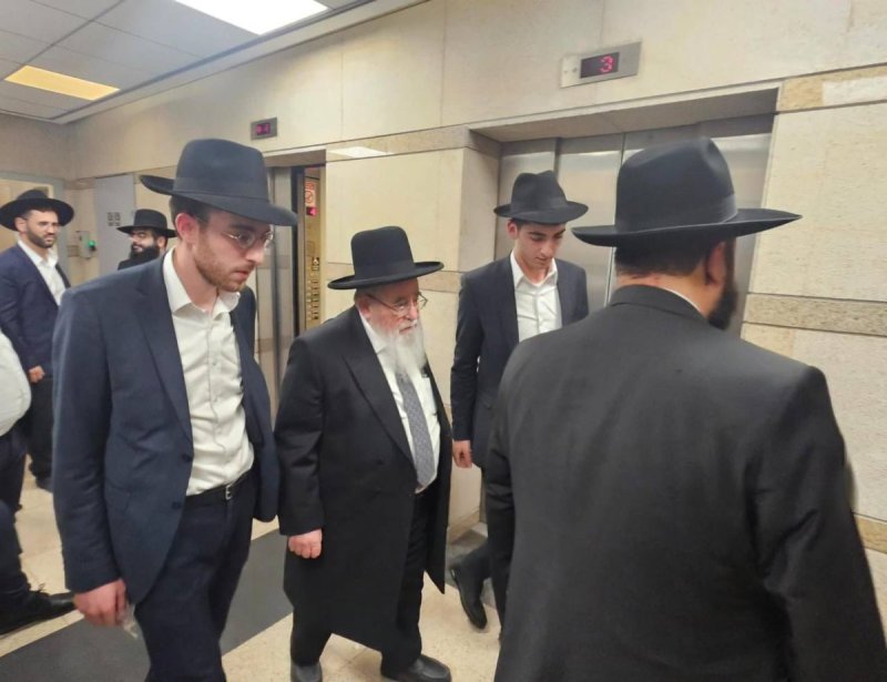 באדיבות המצלם