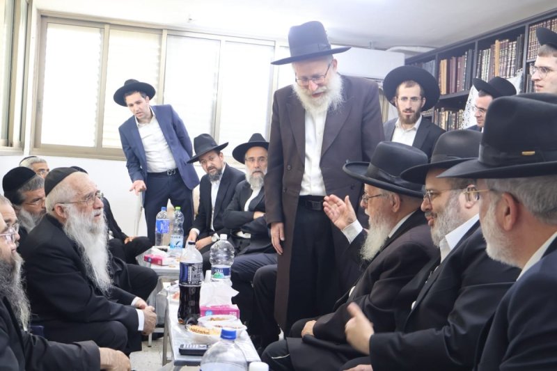 באדיבות המצלם