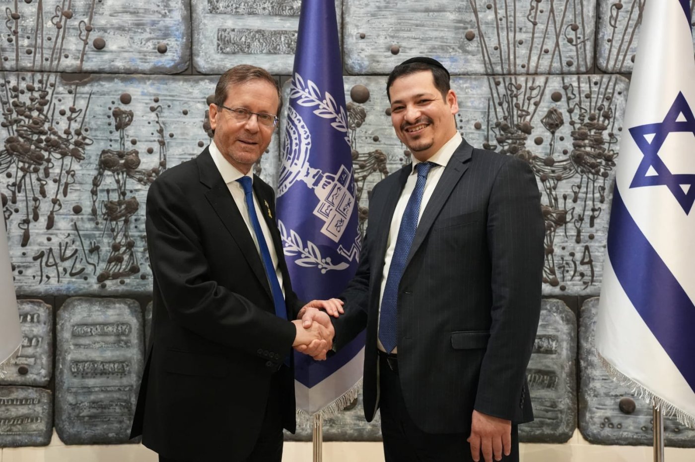 באדיבות המצלם