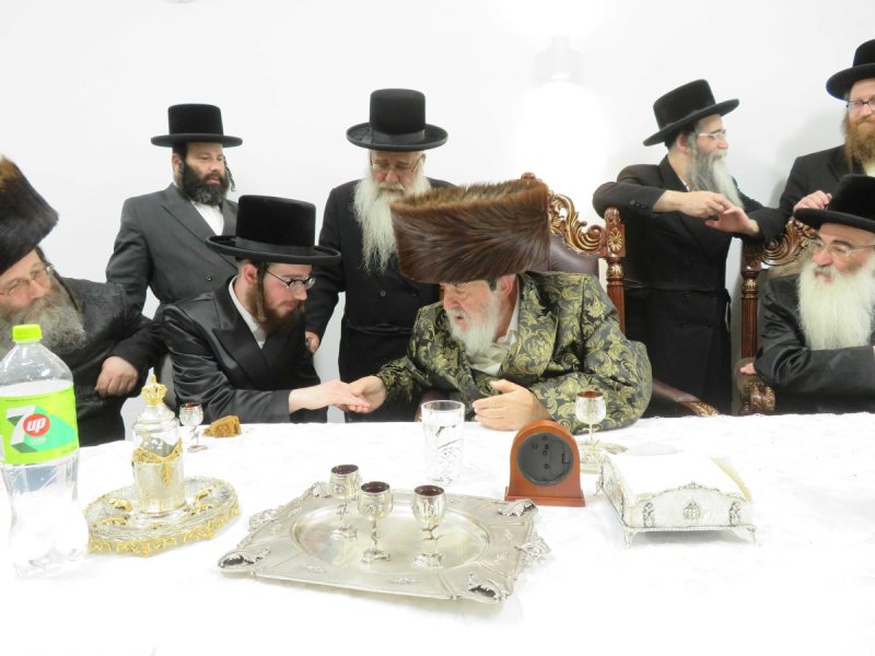 באדיבות המצלם