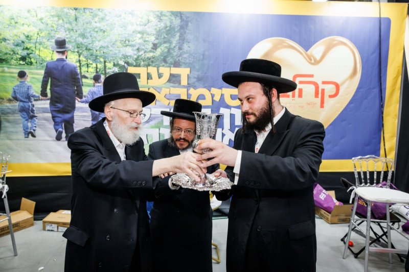 האחים לעטשעווסקי ואברומי בלום