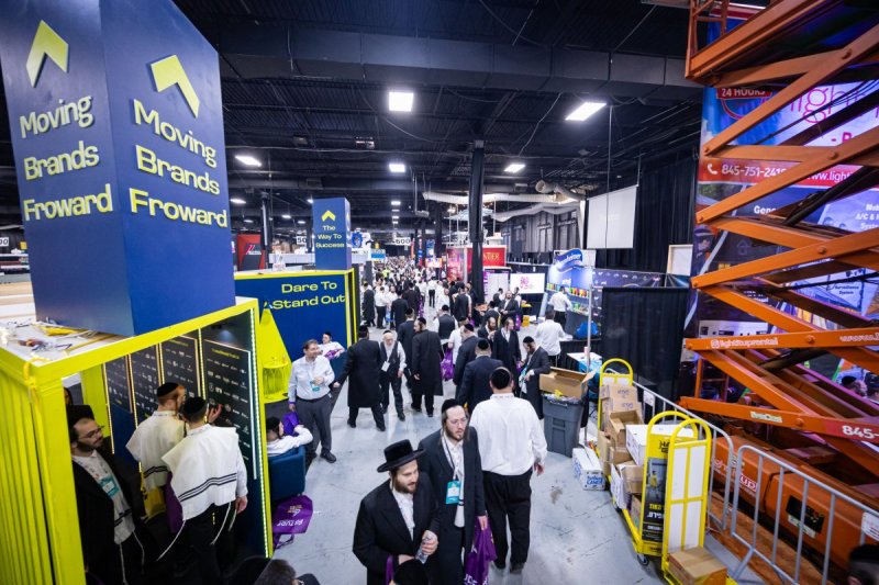 האחים לעטשעווסקי ואברומי בלום