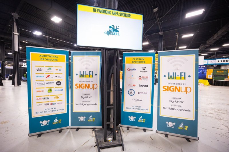 האחים לעטשעווסקי ואברומי בלום