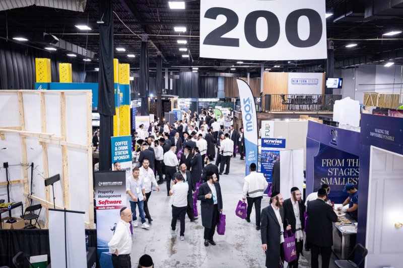 האחים לעטשעווסקי ואברומי בלום