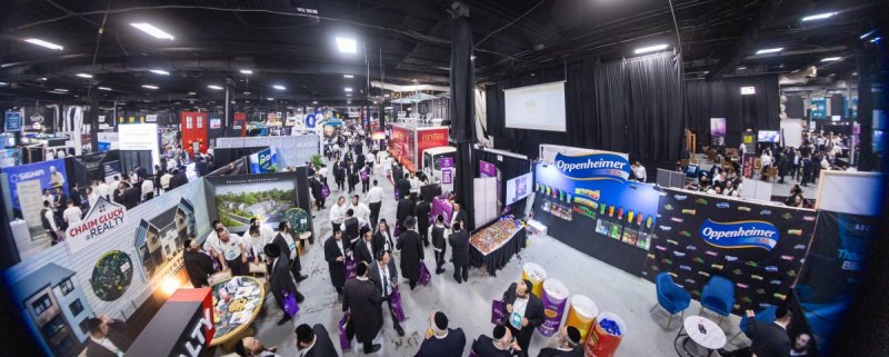 האחים לעטשעווסקי ואברומי בלום