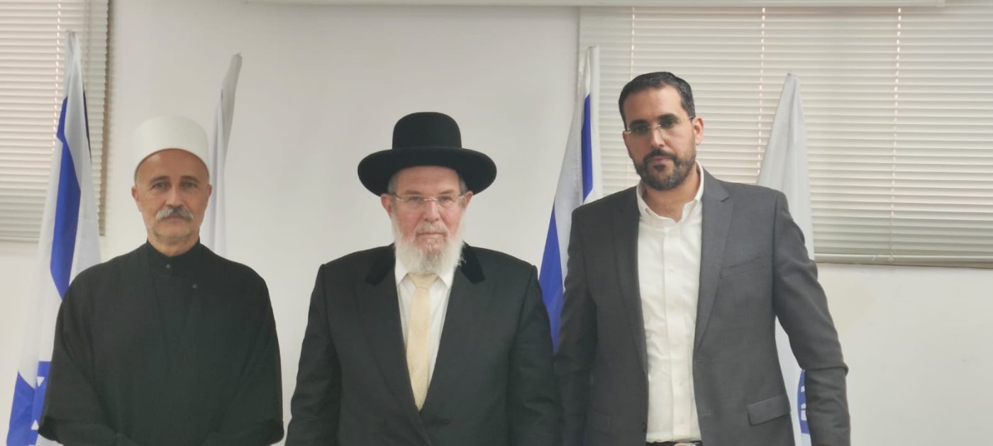 באדיבות המצלם