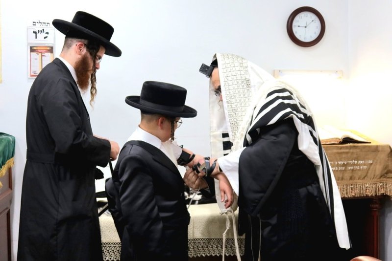 באדיבות המצלם