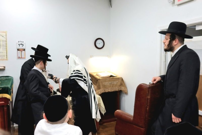 באדיבות המצלם