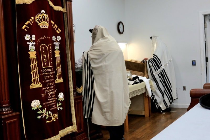 באדיבות המצלם