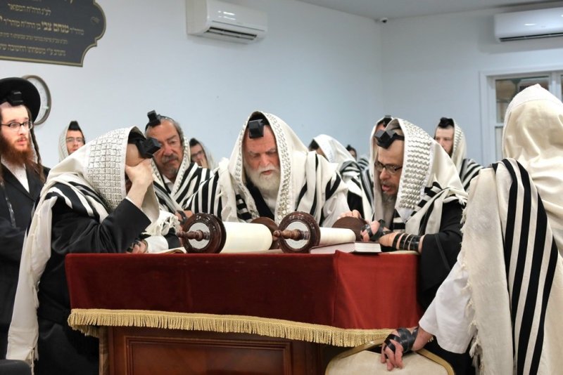 באדיבות המצלם