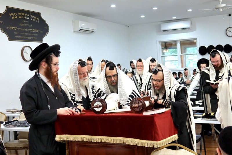 באדיבות המצלם