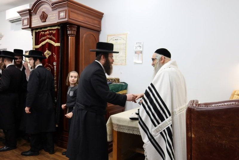 באדיבות המצלם