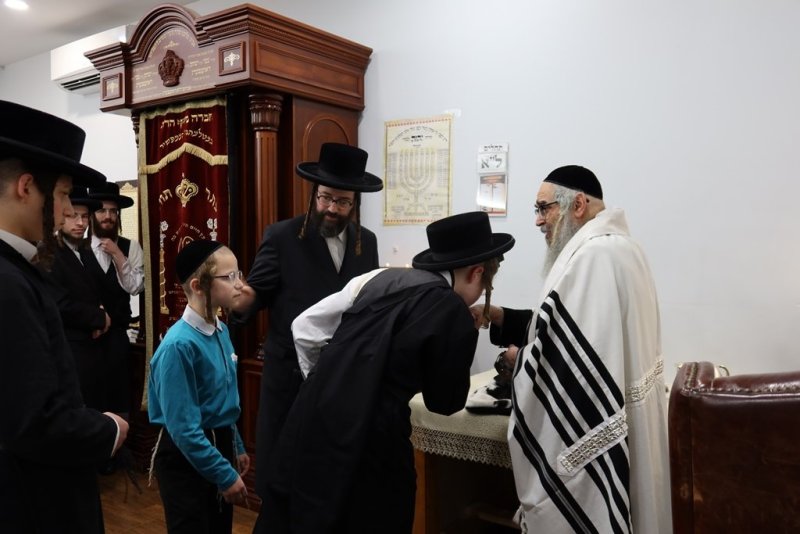 באדיבות המצלם