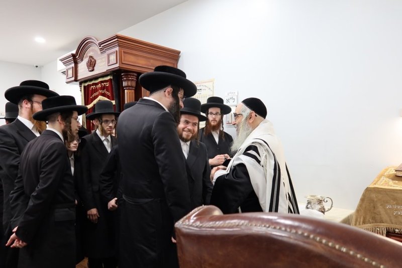 באדיבות המצלם