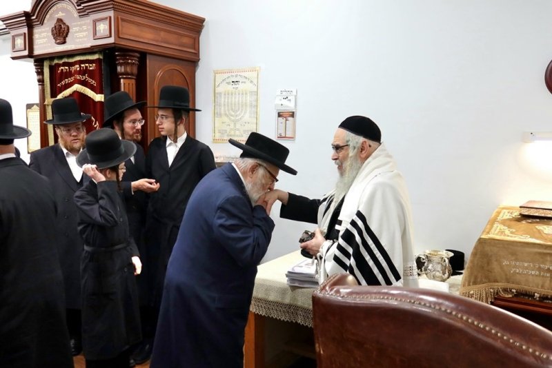 באדיבות המצלם