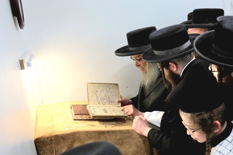 באדיבות המצלם