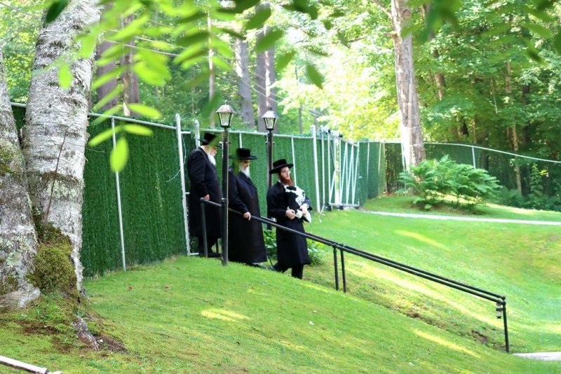 באדיבות המצלם