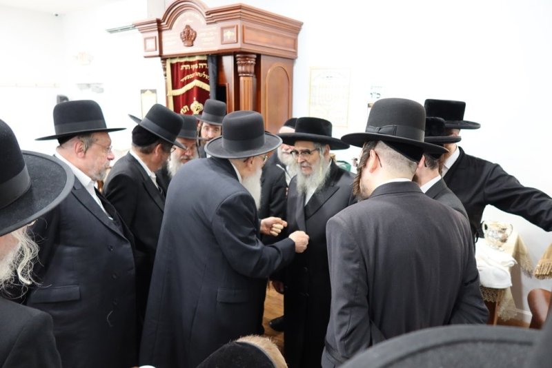 באדיבות המצלם