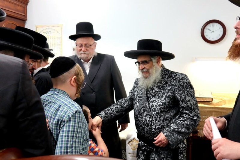 באדיבות המצלם