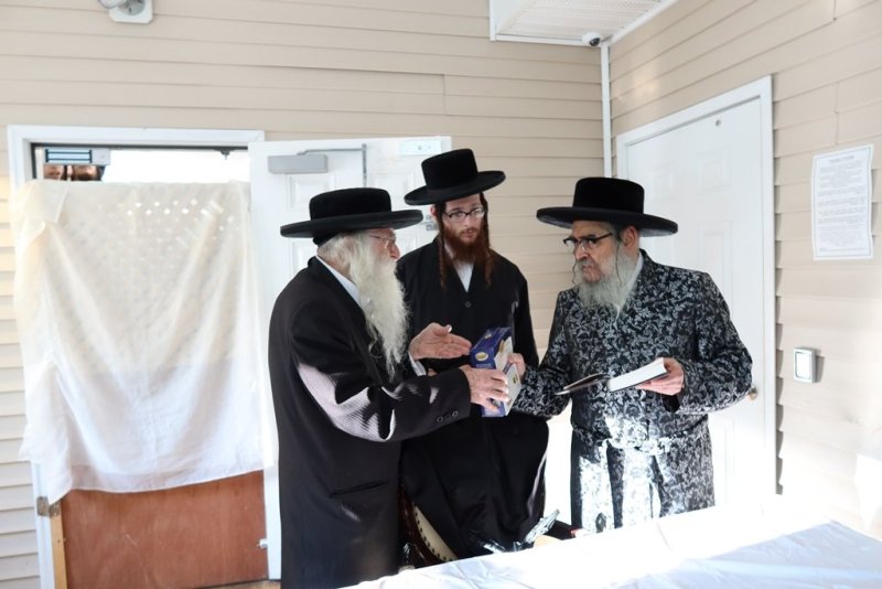 באדיבות המצלם