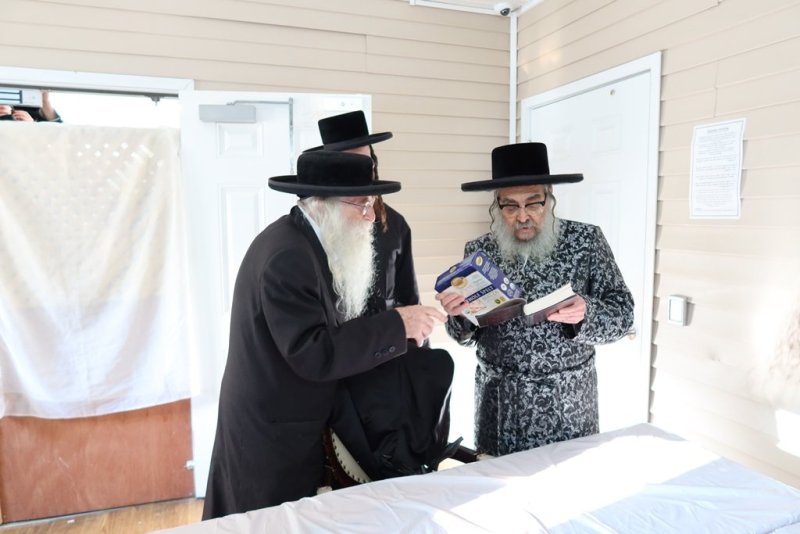 באדיבות המצלם