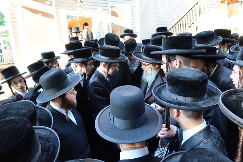 באדיבות המצלם