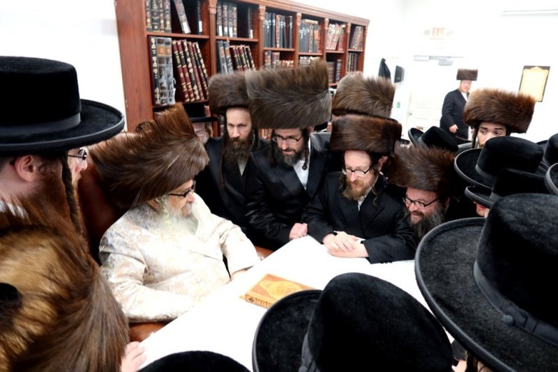 באדיבות המצלם