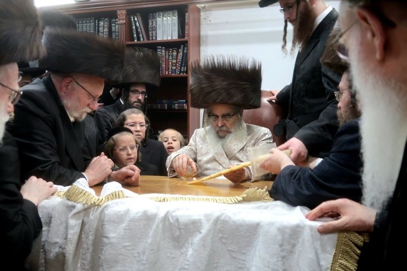 באדיבות המצלם