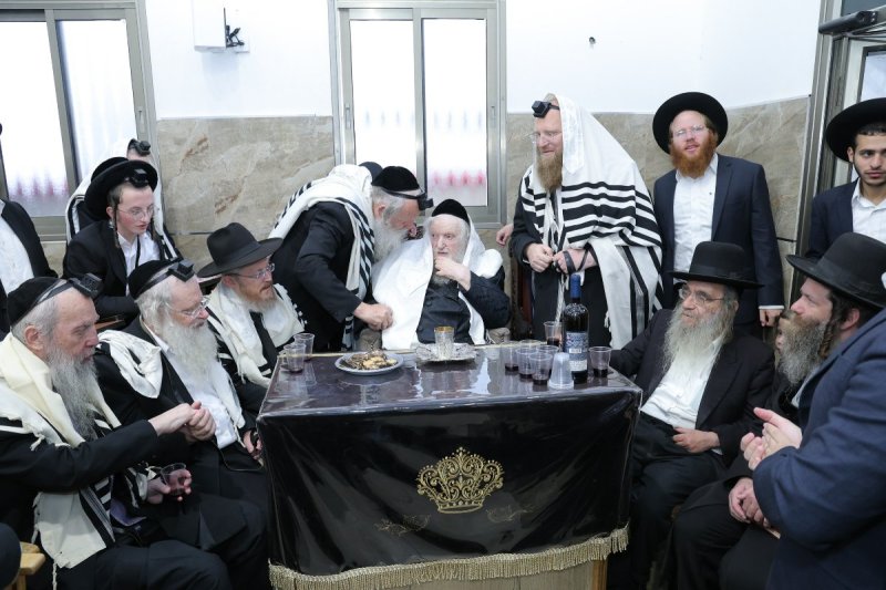 באדיבות המצלם