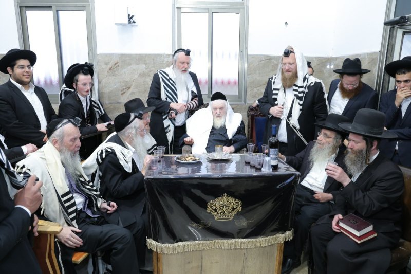 באדיבות המצלם