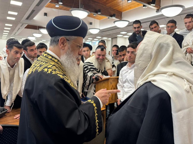 באדיבות המצלם