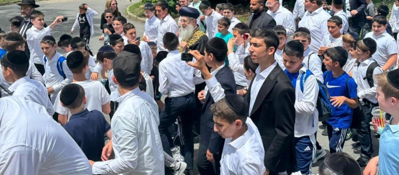 באדיבות המצלם